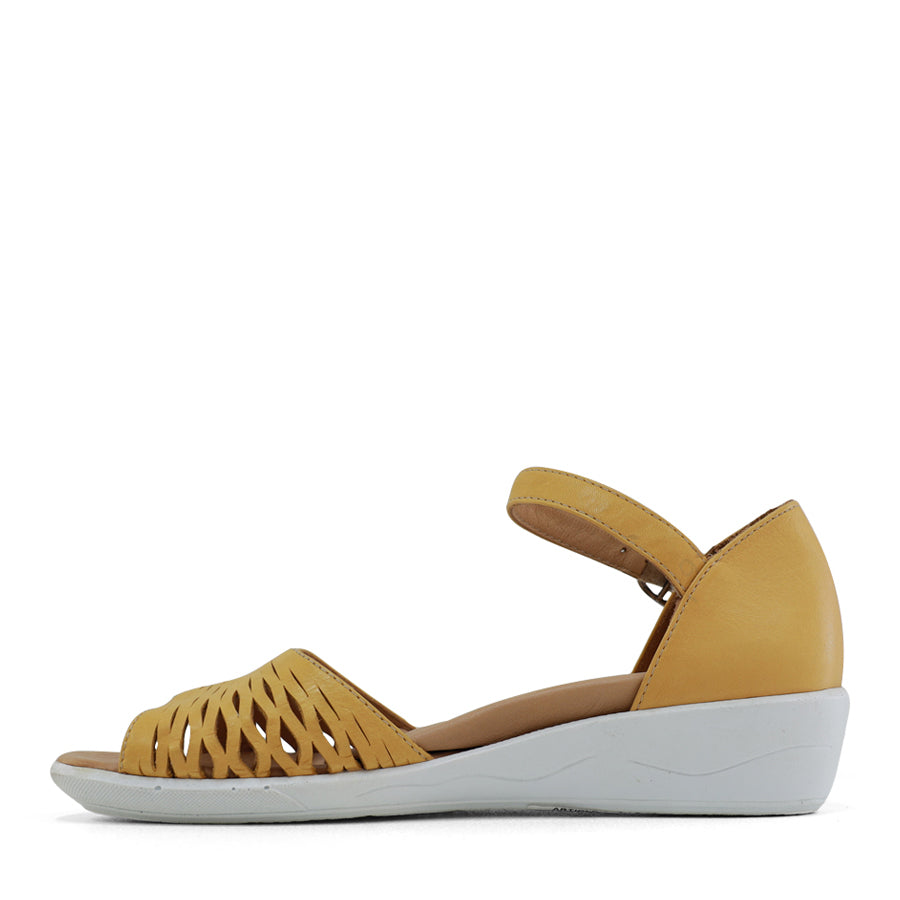 TESSELLI XD TAMMY FLAT SANDALS