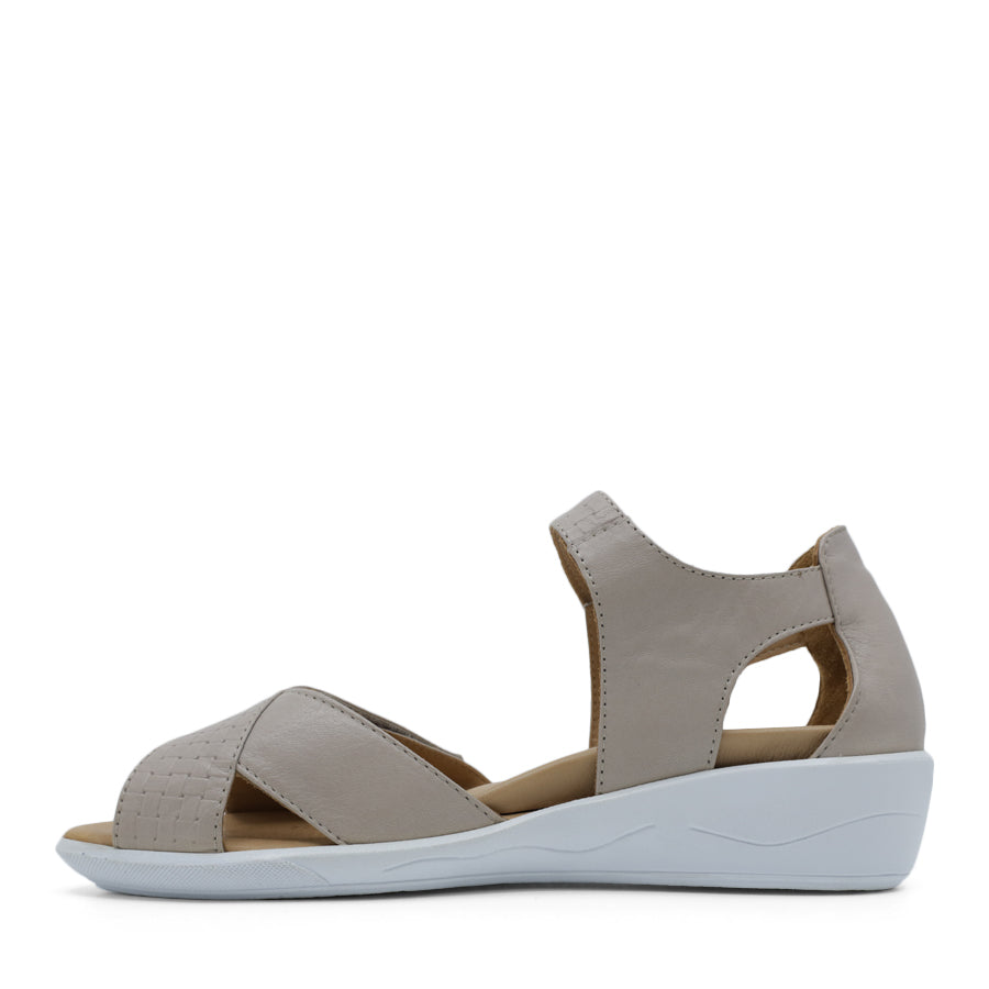 TESSELLI XD TUESDAY FLAT SANDALS