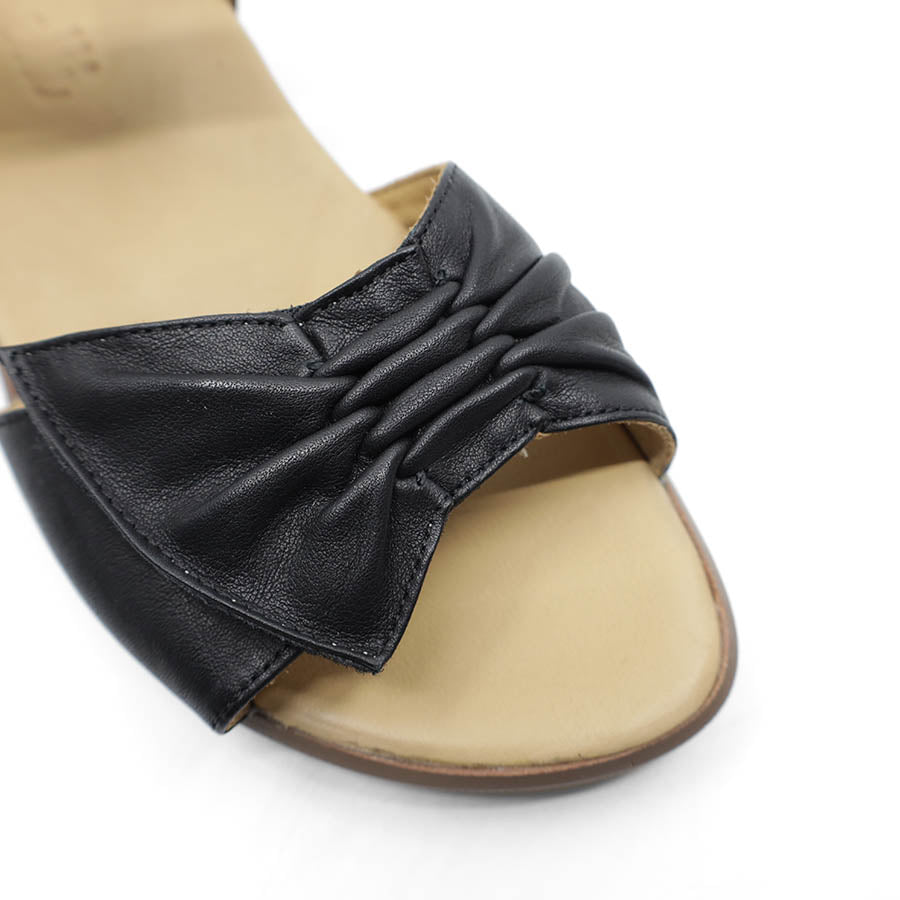 TESSELLI XD TYLER FLAT SANDALS