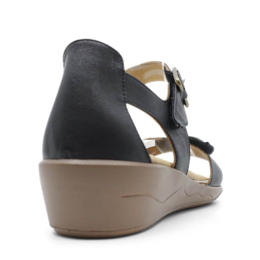TESSELLI XD TYLER FLAT SANDALS