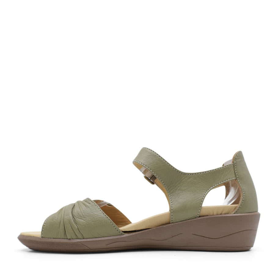 TESSELLI XD TYLER FLAT SANDALS
