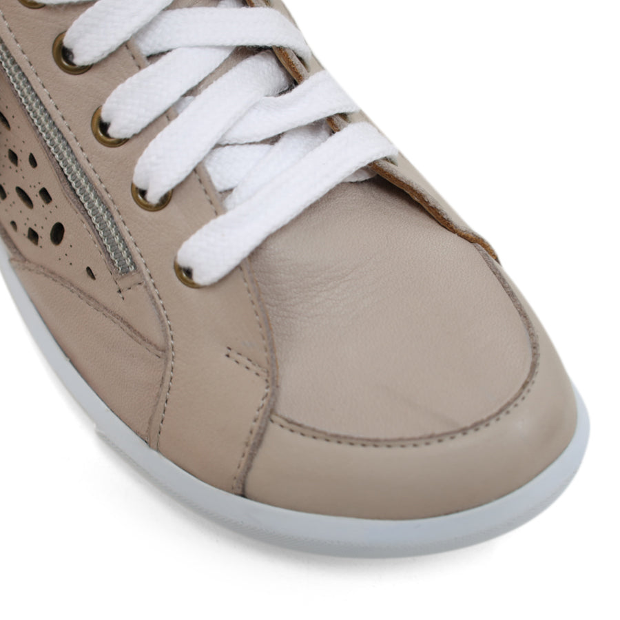 TESSELLI XD BELAIR CASUAL SHOE