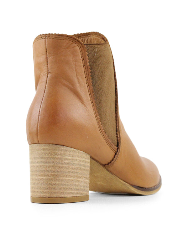Rear view of camel coloured light brown ankle boot