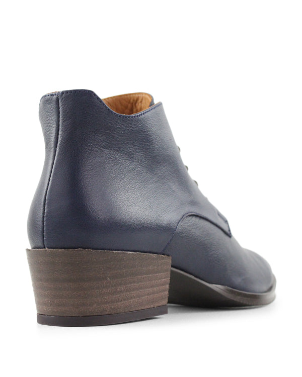 BUENO NEAVE ANKLE BOOTS