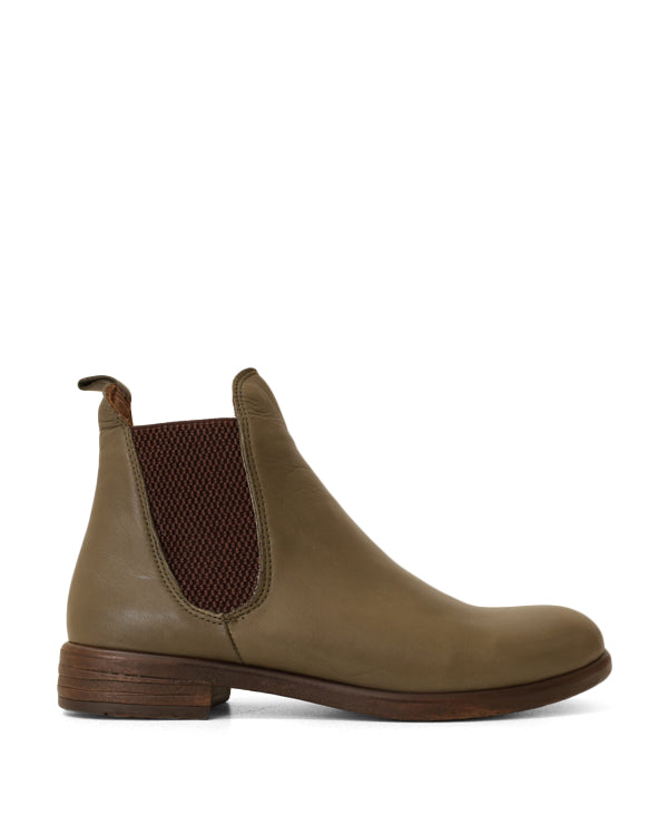 Green Ankle Boot with gussett