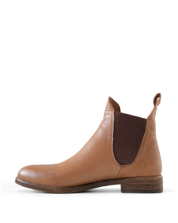 side view of light brown ankle boot with side gussett