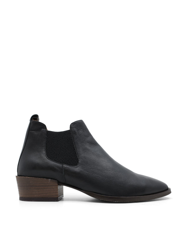BUENO NESS ANKLE BOOTS