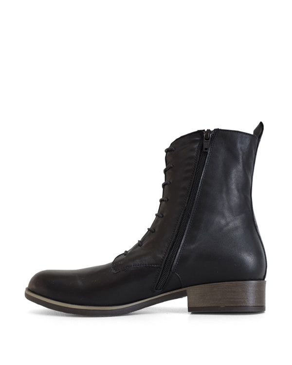 BUENO TYSON ANKLE BOOTS